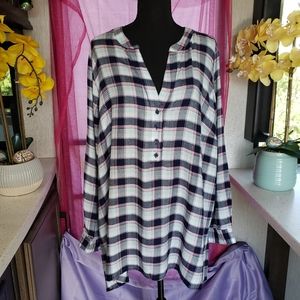 Lane Bryant Top  22/24